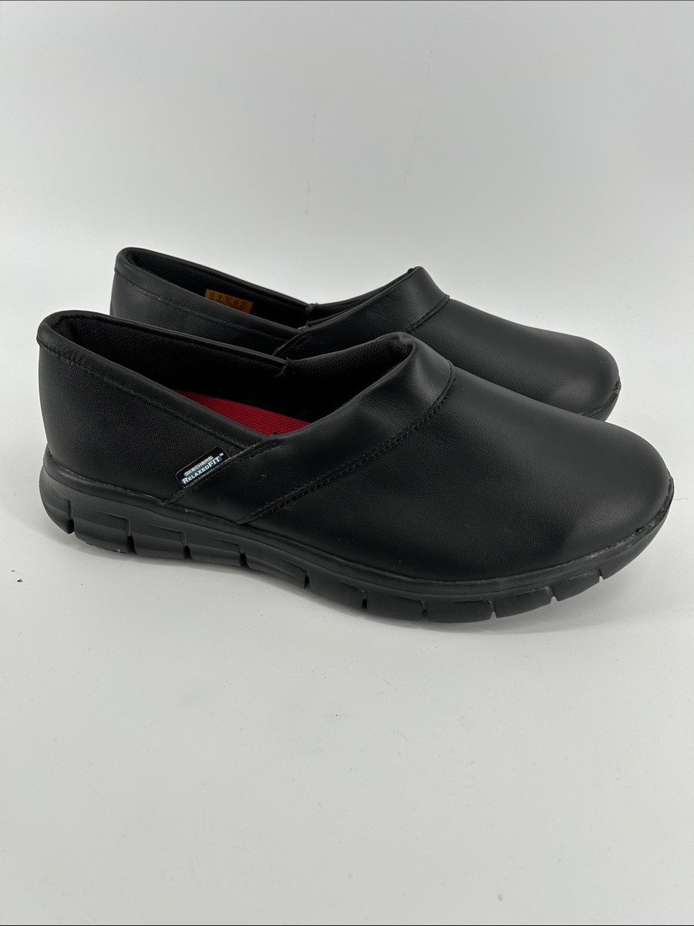 Skechers Black Slip-On Comfort Work Loafers slip resistant for Women Sz 11